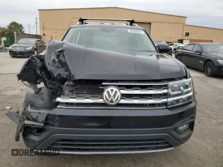 2018 Volkswagen Atlas SE with VIN 1V2DP2CA6JC593164, listed as a Copart auction lot 88889525 with 124,184 mi miles and Salvage title. Bid and sale history available at DreamBid. Image 5.