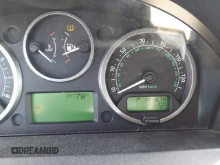 2006 Land Rover LR3 HSE z VIN SALAG25496A408533, wystawiony jako IAAI lot #42424154 z przebiegiem 144 678 mil mil oraz . Historia ofert i sprzedaży dostępna na DreamBid. Obrazek 7.