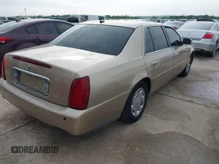 2005 Cadillac DeVille z VIN 1G6KD54Y25U129354, wystawiony jako IAAI lot #41930408 z przebiegiem 121 391 mil mil oraz . Historia ofert i sprzedaży dostępna na DreamBid. Obrazek 4.