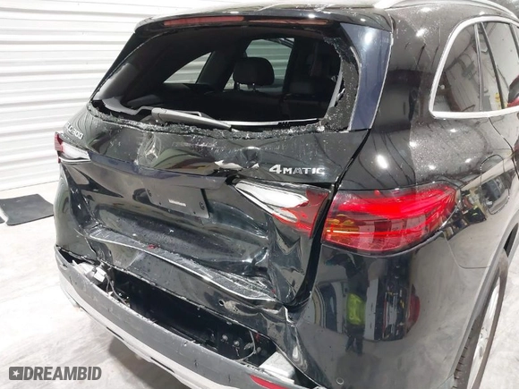 2023 Mercedes-Benz GLC with VIN W1NKM4HB1PU020439, listed as a IAAI auction lot 41676723 with 25,609 mi miles. Bid and sale history available at carsss.com. Image 6.