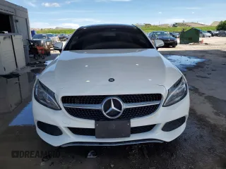 2017 Mercedes-Benz C 300 с VIN WDDWJ4KB5HF408991, выставлен на аукционе Copart как лот 60410545 с пробегом 71 829 миль миль и Списание • Salvage title. История ставок и продаж доступна на DreamBid. Изображение 5.
