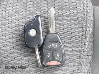 2007 Jeep Commander Sport с VIN 1J8HG48N47C672716, выставлен на аукционе IAAI как лот 41875158 с пробегом 195 212 миль миль и . История ставок и продаж доступна на DreamBid. Изображение 11.