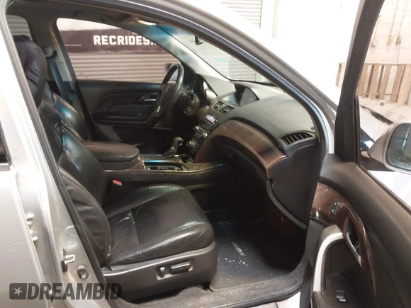 2011 Acura MDX Tech Pkg with VIN 2HNYD2H6XBH547426, listed as a IAAI auction lot 41566046 with 226,401 mi miles. Bid and sale history available at carsss.com. Image 5.