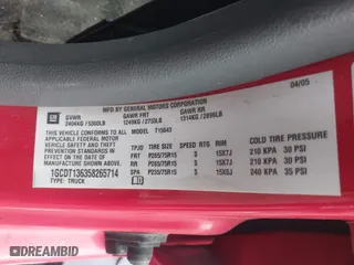 2005 Chevrolet Colorado 1SF LS Z71 with VIN 1GCDT136358265714, listed as a IAAI auction lot 41685690 with 117,999 mi miles. Bid and sale history available at carsss.com. Image 9.
