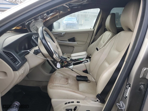 2016 Volvo XC60 T6 Drive-E with VIN YV449MDK8G2832756, listed as a Copart auction lot 83408584 with 0 mi miles and Salvage Title. Bid and sale history available at carsss.com. Image 7.