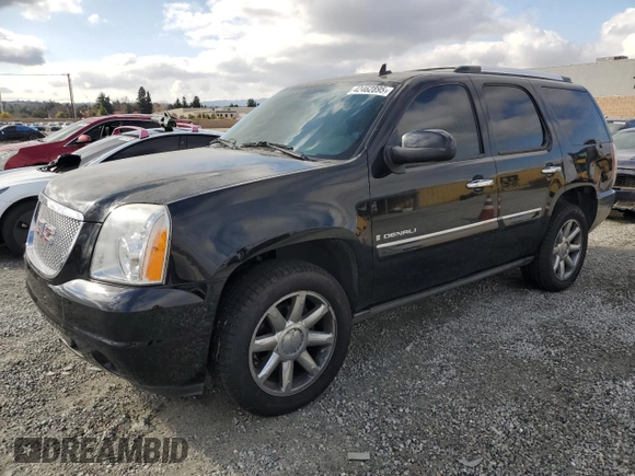 2008 GMC Yukon Denali with VIN 1GKFK63878J187742, listed as a Copart auction lot 42462895 with 133,468 mi miles and Clean title. Bid and sale history available at DreamBid. Image 1.
