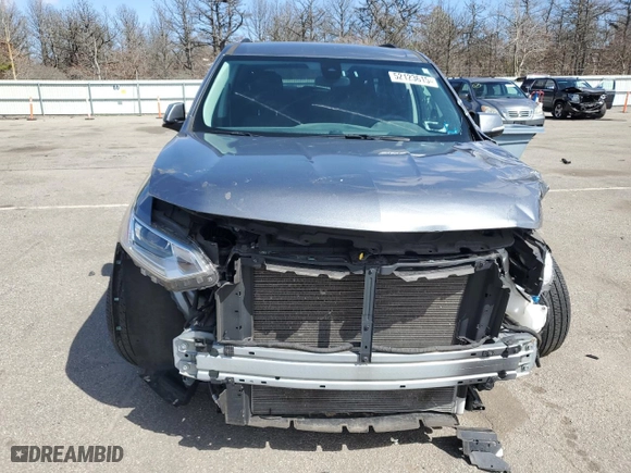2020 Chevrolet Traverse LT Cloth with VIN 1GNEVGKW7LJ324957, listed as a Copart auction lot 52123615 with 28,135 mi miles and Salvage Title. Bid and sale history available at carsss.com. Image 5.