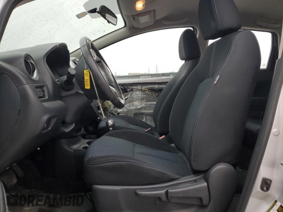 2016 Nissan Note S Plus with VIN 3N1CE2CP2GL388559, listed as a Copart auction lot 86281684 with 35,520 mi miles and Salvage Title. Bid and sale history available at DreamBid. Image 7.