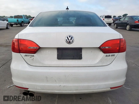 2013 Volkswagen Jetta SE with VIN 3VWDX7AJ5DM445332, listed as a Copart auction lot 58622645 with 241,388 mi miles and Clean title. Bid and sale history available at DreamBid. Image 6.