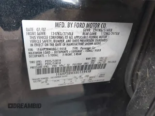 2008 Ford Taurus Limited with VIN 1FAHP28WX8G119458, listed as a IAAI auction lot 41952276 with 1 mi miles. Bid and sale history available at carsss.com. Image 9.