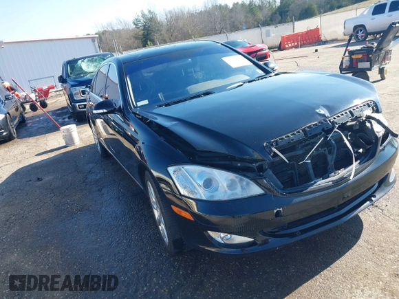 2007 Mercedes-Benz S 550 z VIN WDDNG71X97A055370, wystawiony jako IAAI lot #41163602 z przebiegiem 186 797 mil mil oraz . Historia ofert i sprzedaży dostępna na DreamBid. Obrazek 19.