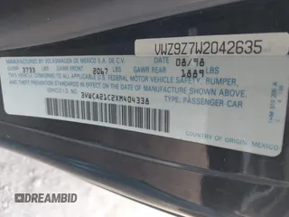 1999 Volkswagen Beetle GLS z VIN 3VWCA21C2XM404338, wystawiony jako IAAI lot #41606143 z przebiegiem 192 205 mil mil oraz . Historia ofert i sprzedaży dostępna na DreamBid. Obrazek 9.