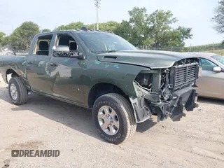 2020 Ram 2500 Tradesman with VIN 3C6UR5CL8LG287699, listed as a IAAI auction lot 39871164 with 30,206 mi miles. Bid and sale history available at carsss.com. Image 1.