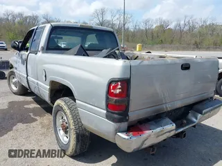 2000 Dodge Ram 2500 with VIN 3B7KC236XYG131214, listed as a IAAI auction lot 41816946 with 1 mi miles. Bid and sale history available at carsss.com. Image 3.