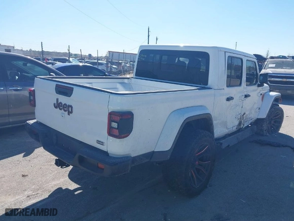 2022 Jeep Gladiator Overland with VIN 1C6HJTFG7NL172903, listed as a IAAI auction lot 41354788 with 33,303 mi miles. Bid and sale history available at carsss.com. Image 4.