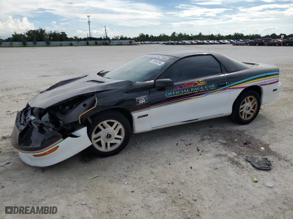 1993 Chevrolet Camaro Z28 with VIN 2G1FP22P0P2108602, listed as a Copart auction lot 73685294 with 35,007 mi miles and Salvage Title. Bid and sale history available at carsss.com. Image 1.