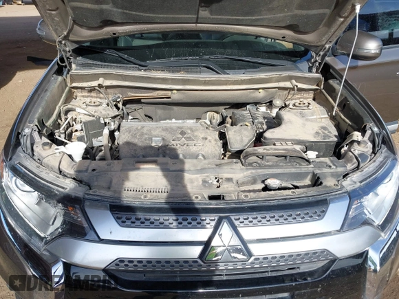 2020 Mitsubishi Outlander SE z VIN JA4AD3A34LZ046556, wystawiony jako IAAI lot #41429554 z przebiegiem 93 240 mil mil oraz . Historia ofert i sprzedaży dostępna na DreamBid. Obrazek 10.