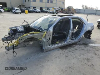 2015 Chrysler 300 Limited z VIN 2C3CCAAG3FH932031, wystawiony jako Copart lot #48879455 z przebiegiem Nie podano mil oraz Szkoda całkowita • Salvage title. Historia ofert i sprzedaży dostępna na DreamBid. Obrazek 1.
