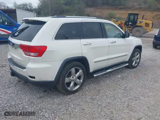 2012 Jeep Grand Cherokee Overland with VIN 1C4RJFCGXCC263065, listed as a IAAI auction lot 41942110 with 189,681 mi miles. Bid and sale history available at carsss.com. Image 4.