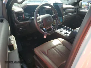 2022 Ford Expedition King Ranch с VIN 1FMJU1NT0NEA02418, выставлен на аукционе Copart как лот 74466054 с пробегом 36 689 миль миль и На запчасти • Non repairable. История ставок и продаж доступна на DreamBid. Изображение 8.
