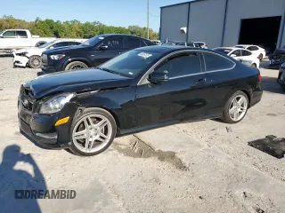 2015 Mercedes-Benz C 250 z VIN WDDGJ4HBXFG393522, wystawiony jako Copart lot #48867525 z przebiegiem 99 206 mil mil oraz Szkoda całkowita • Salvage title. Historia ofert i sprzedaży dostępna na DreamBid. Obrazek 1.