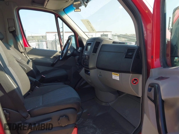 2010 Mercedes-Benz Sprinter Cargo with VIN WD3PE8CC1A5463414, listed as a IAAI auction lot 40383391 with 47,296 mi miles. Bid and sale history available at carsss.com. Image 5.