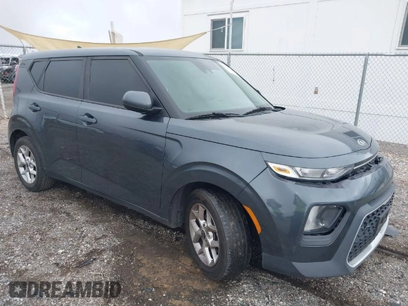 2020 Kia Soul S with VIN KNDJ23AU5L7053547, listed as a IAAI auction lot 41807125 with 109,829 mi miles. Bid and sale history available at carsss.com. Image 1.