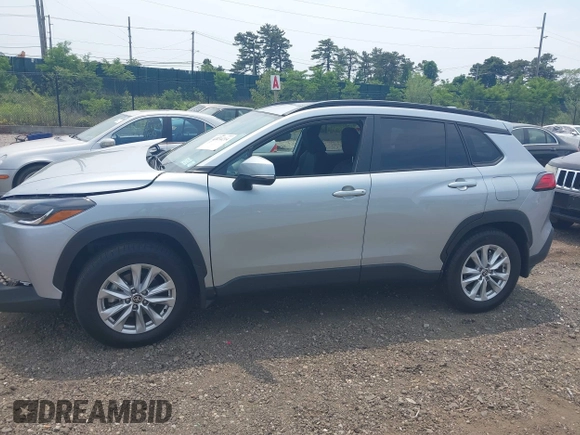 2024 Toyota Corolla Cross LE with VIN 7MUBAABGXRV110138, listed as a IAAI auction lot 42434214 with 8,185 mi miles and . Bid and sale history available at DreamBid. Image 14.