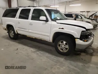 2002 Chevrolet Suburban LT with VIN 3GNFK16Z62G349461, listed as a Copart auction lot 50222035 with 384,687 mi miles and Salvage Title. Bid and sale history available at carsss.com. Image 4.