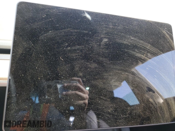 2022 Tesla Model 3 z VIN 5YJ3E1EA8NF147598, wystawiony jako Copart lot #53286125 z przebiegiem Nie podano mil oraz Szkoda całkowita • Salvage title. Historia ofert i sprzedaży dostępna na DreamBid. Obrazek 9.