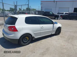 2007 Volkswagen GTI z VIN WVWEV71K47W105423, wystawiony jako IAAI lot #42000621 z przebiegiem 178 105 mil mil oraz . Historia ofert i sprzedaży dostępna na DreamBid. Obrazek 4.