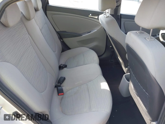 2016 Hyundai Accent SE z VIN KMHCT4AE9GU973351, wystawiony jako IAAI lot #42281546 z przebiegiem 111 130 mil mil oraz . Historia ofert i sprzedaży dostępna na DreamBid. Obrazek 8.