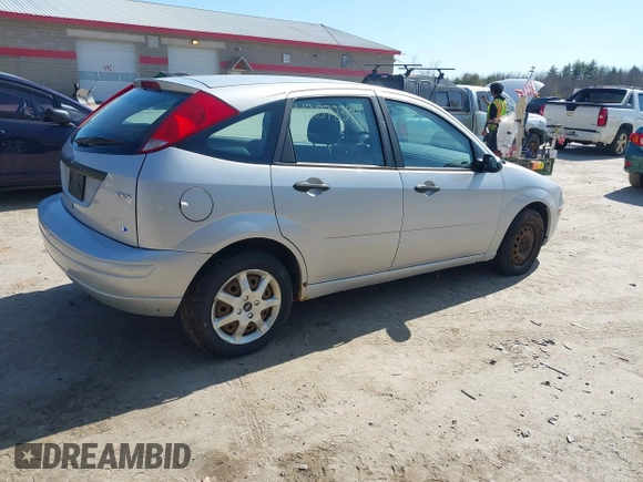 2005 Ford Focus S with VIN 3FAFP37N25R117732, listed as a IAAI auction lot 42078394 with 177,924 mi miles and . Bid and sale history available at carsss.com. Image 4.