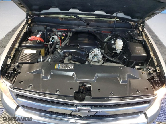 2008 Chevrolet Silverado 1500 Work Truck with VIN 1GCEC19CX8Z115213, listed as a Copart auction lot 44026785 with 297,562 mi miles and Clean Title. Bid and sale history available at carsss.com. Image 11.