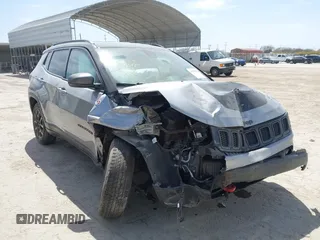 2021 Jeep Compass Trailhawk with VIN 3C4NJDDB9MT527131, listed as a IAAI auction lot 41789250 with 54,180 mi miles and . Bid and sale history available at carsss.com. Image 1.
