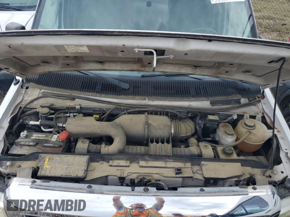 2008 Ford Econoline Passenger XL with VIN 1FBSS31L18DA39220, listed as a Copart auction lot 45862245 with 35,008 mi miles and Salvage title. Bid and sale history available at DreamBid. Image 12.