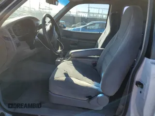 2000 Ford Explorer Sport z VIN 1FMYU60E4YUA88069, wystawiony jako Copart lot #48804015 z przebiegiem 122 071 mil mil oraz Szkoda całkowita • Salvage title. Historia ofert i sprzedaży dostępna na DreamBid. Obrazek 7.