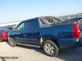 2007 Chevrolet Avalanche LS with VIN 3GNEC12027G139706, listed as a IAAI auction lot 42010094 with 240,529 mi miles. Bid and sale history available at carsss.com. Image 15.