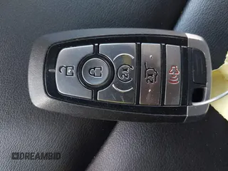 2022 Ford Explorer XLT z VIN 1FMSK7DHXNGA75438, wystawiony jako IAAI lot #42063723 z przebiegiem 45 857 mil mil oraz . Historia ofert i sprzedaży dostępna na DreamBid. Obrazek 11.