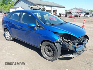 2011 Ford Fiesta SE z VIN 3FADP4BJXBM175601, wystawiony jako IAAI lot #42282031 z przebiegiem 157 658 mil mil oraz . Historia ofert i sprzedaży dostępna na DreamBid. Obrazek 1.