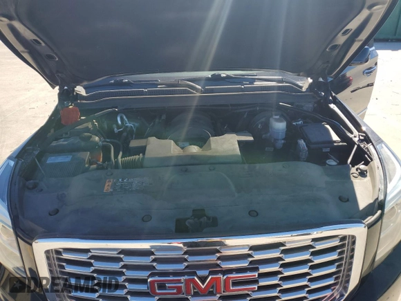 2019 GMC Yukon Denali with VIN 1GKS1CKJ3KR226176, listed as a Copart auction lot 89385175 with 60,453 mi miles and Salvage Title. Bid and sale history available at carsss.com. Image 12.