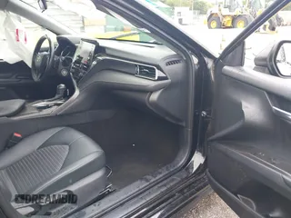2023 Toyota Camry SE z VIN 4T1G11AK4PU121775, wystawiony jako IAAI lot #42236239 z przebiegiem 51 146 mil mil oraz . Historia ofert i sprzedaży dostępna na DreamBid. Obrazek 5.