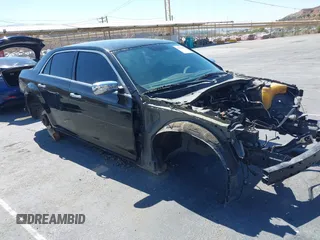 2013 Chrysler 300 with VIN 2C3CCAET4DH510130, listed as a IAAI auction lot 40469017 with 1 mi miles. Bid and sale history available at carsss.com. Image 1.