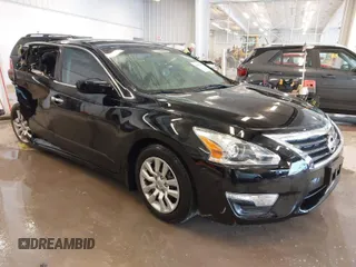 2015 Nissan Altima 2.5 SV with VIN 1N4AL3AP1FC594670, listed as a IAAI auction lot 41597155 with 67,594 mi miles. Bid and sale history available at carsss.com. Image 1.