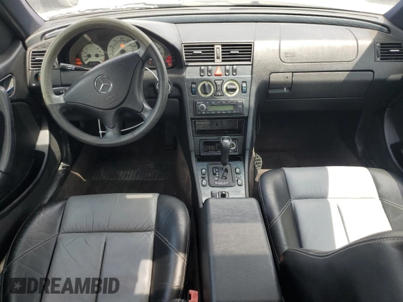 2000 Mercedes-Benz C 230 Kompressor with VIN WDBHA24G1YA833250, listed as a Copart auction lot 55699635 with 75,805 mi miles and Salvage Title. Bid and sale history available at DreamBid. Image 8.