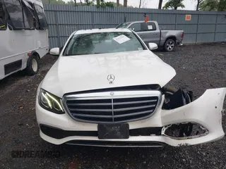 2017 Mercedes-Benz E 300 Luxury with VIN WDDZF4KB5HA187761, listed as a IAAI auction lot 42473454 with 57,031 mi miles and . Bid and sale history available at DreamBid. Image 12.