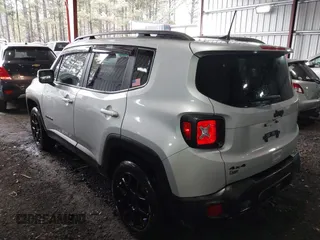 2020 Jeep Renegade Latitude with VIN ZACNJBBB9LPL83624, listed as a IAAI auction lot 41710389 with 40,322 mi miles. Bid and sale history available at carsss.com. Image 3.
