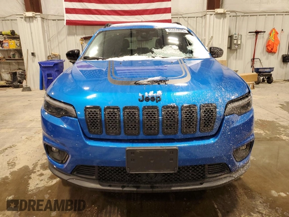 2022 Jeep Cherokee X with VIN 1C4PJMCX1ND526262, listed as a Copart auction lot 45555075 with 27,509 mi miles and Salvage title. Bid and sale history available at DreamBid. Image 5.
