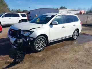 2015 Nissan Pathfinder SV with VIN 5N1AR2MN2FC653914, listed as a IAAI auction lot 41681182 with 64,254 mi miles and . Bid and sale history available at DreamBid. Image 2.