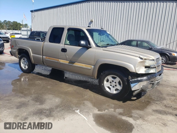 2004 Chevrolet Silverado 1500 Z71 with VIN 1GCEK19T04E195772, listed as a Copart auction lot 50040325 with 152,605 mi miles and Salvage Title. Bid and sale history available at DreamBid. Image 4.